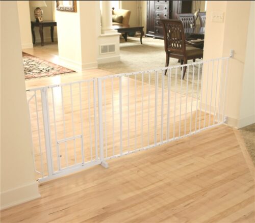 Maxi Walk-Thru Gate with Pet Door